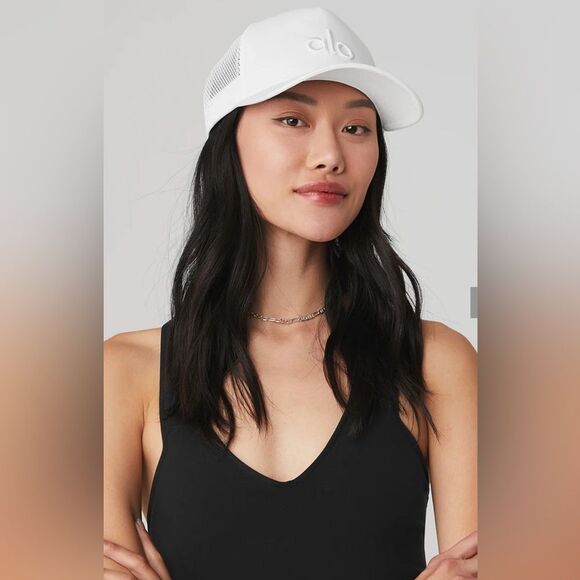 Alo district trucker hat - Picture 1 of 3